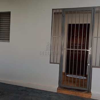 Casa em Jaboticabal, bairro X