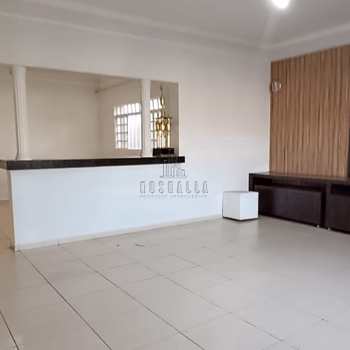 Casa em Jaboticabal, bairro Colina Verde