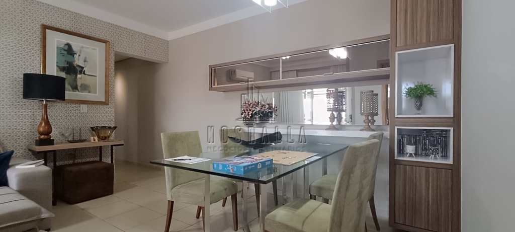 Apartamento em Jaboticabal, no bairro Centro