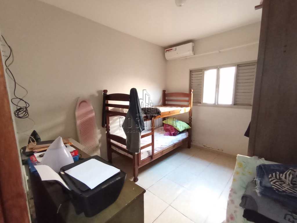 Casa em Jaboticabal, no bairro Parque das Araras