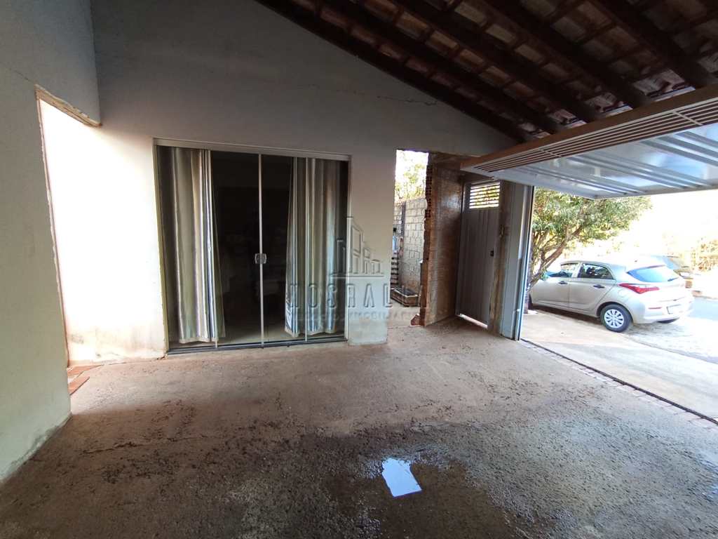 Casa em Jaboticabal, no bairro Parque das Araras