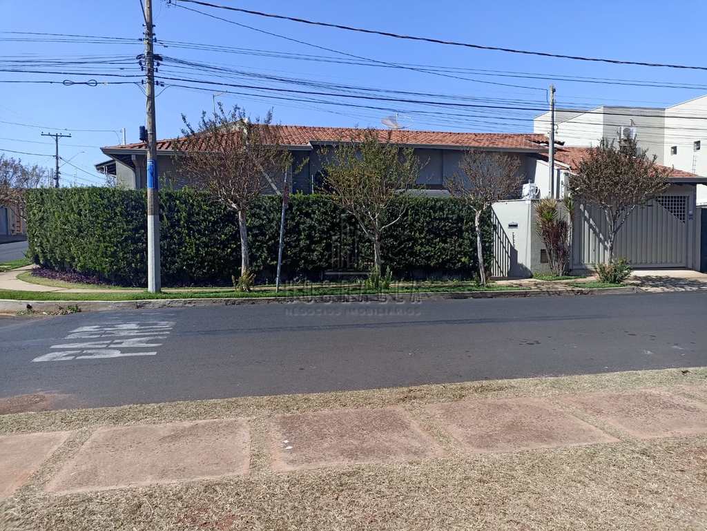 Casa em Jaboticabal, no bairro Nova Jaboticabal