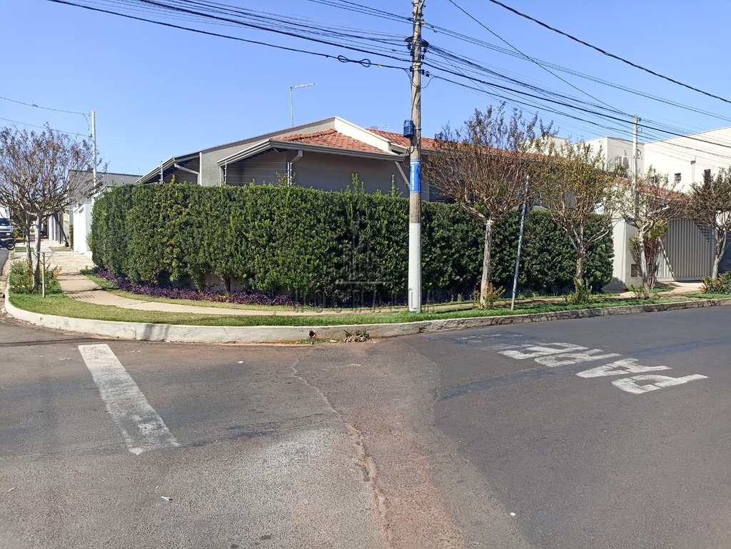 Casa em Jaboticabal, no bairro Nova Jaboticabal