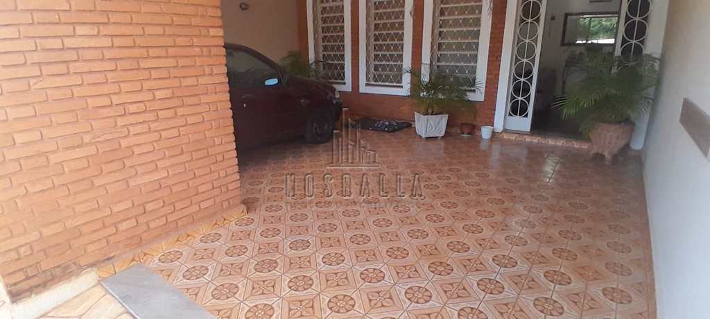 Casa em Jaboticabal, no bairro X