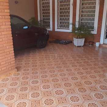 Casa em Jaboticabal, bairro X