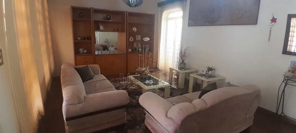 Casa em Jaboticabal, no bairro X