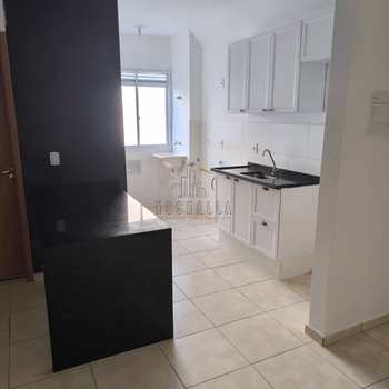 Apartamento em Jaboticabal, bairro Sorocabano