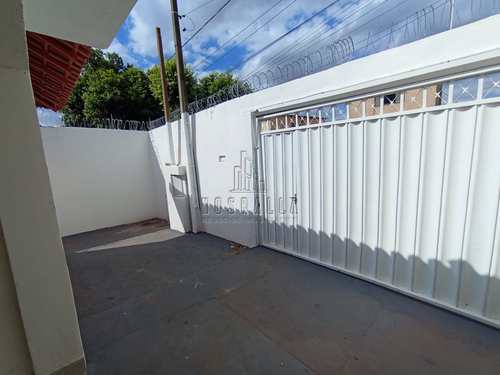 Casa, código 1725326 em Jaboticabal, bairro Vila Santo Antônio