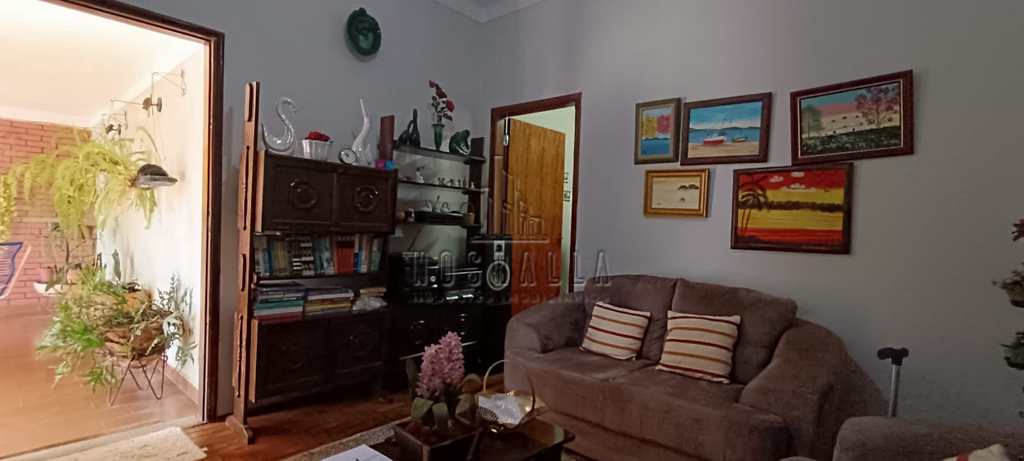 Casa em Jaboticabal, no bairro Nova Jaboticabal