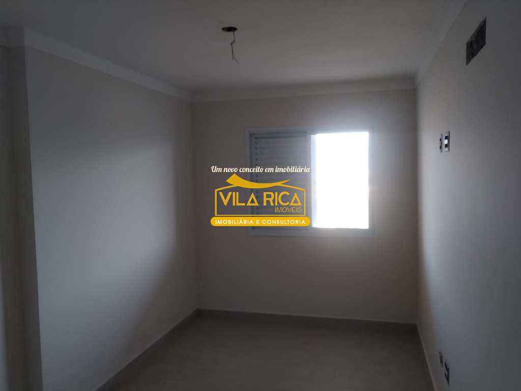 Apartamento em Praia Grande, no bairro Maracanã