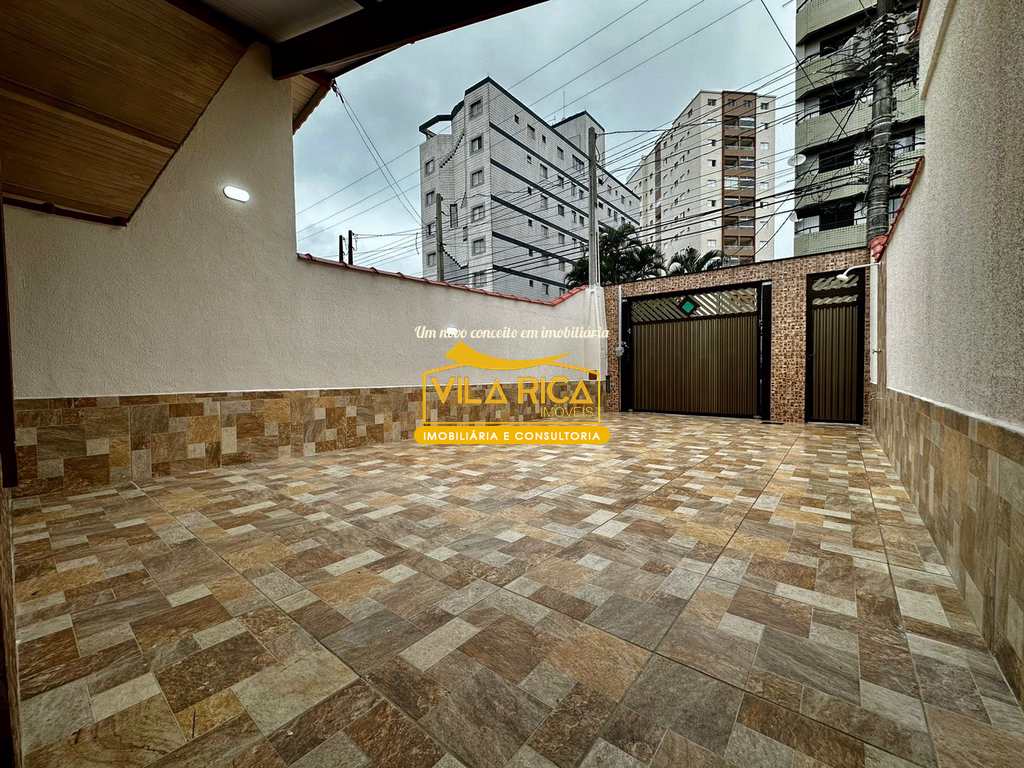 Casa em Praia Grande, no bairro Caiçara