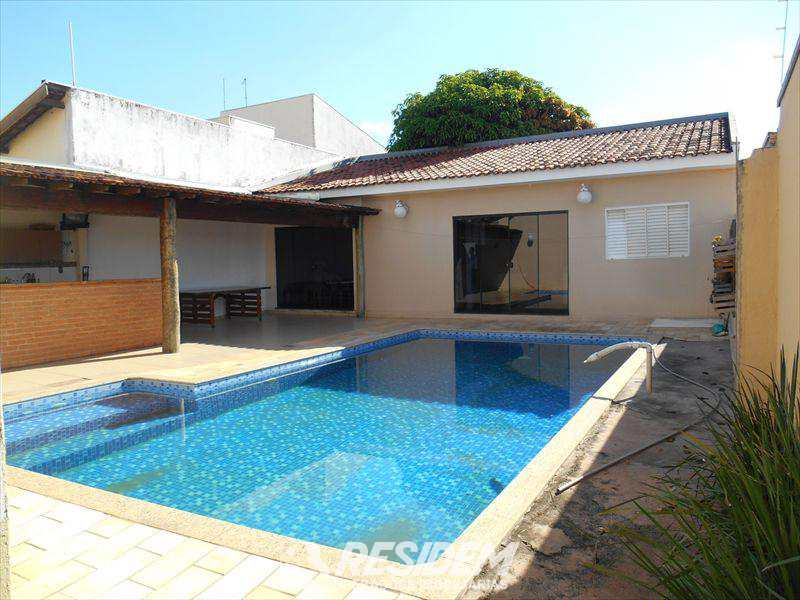 Casa em Bauru, no bairro Vila Pacífico II