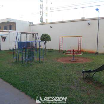 Apartamento em Bauru, bairro Jardim Marambá