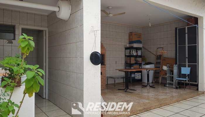 Casa, código 99522501 em Bauru, bairro Vila Nipônica