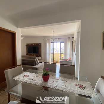 Apartamento em Bauru, bairro Centro