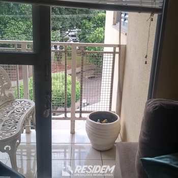 Apartamento em Bauru, bairro Jardim Marambá