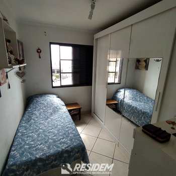 Apartamento em Bauru, bairro Jardim Marambá