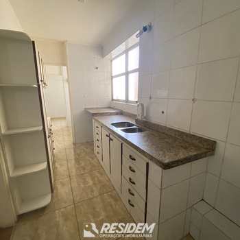 Apartamento em Bauru, bairro Centro
