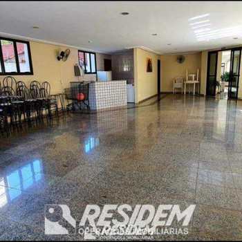 Apartamento em Bauru, bairro Centro