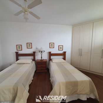 Casa de Condomínio em Bauru, bairro Jardim Colonial