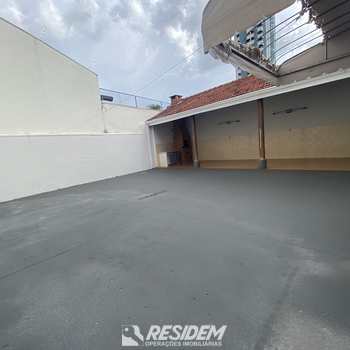Casa em Bauru, bairro Jardim América