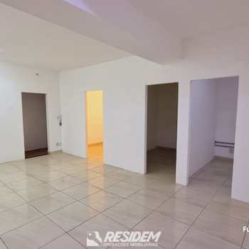 Casa em Bauru, bairro Centro
