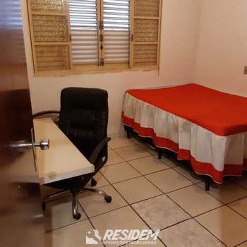 Casa em Bauru, bairro Vila Falcão
