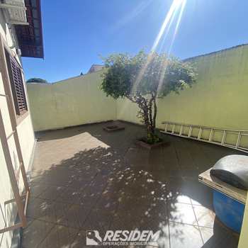 Casa em Bauru, bairro Jd Carolina