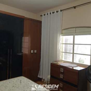 Casa em Bauru, bairro Alto Alegre