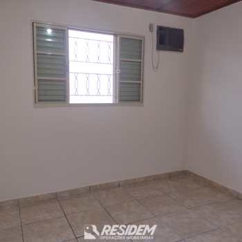 Casa em Bauru, bairro Núcleo Habitacional Nobuji Nagasawa