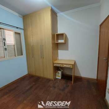Casa em Bauru, bairro Vila Giunta