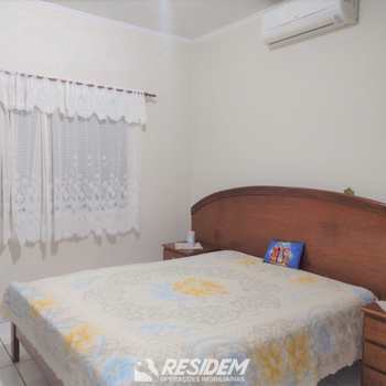 Casa em Bauru, bairro Vila Quaggio
