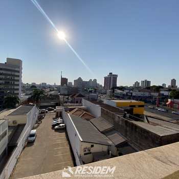 Apartamento em Bauru, bairro Centro