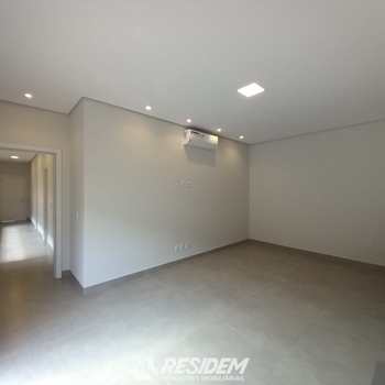 Casa em Bauru, bairro Jardim Shangri-Lá