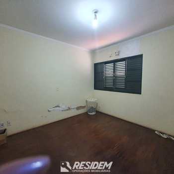 Casa em Bauru, bairro Jardim América