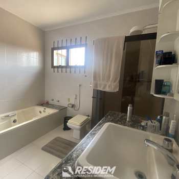 Casa em Bauru, bairro Jardim América
