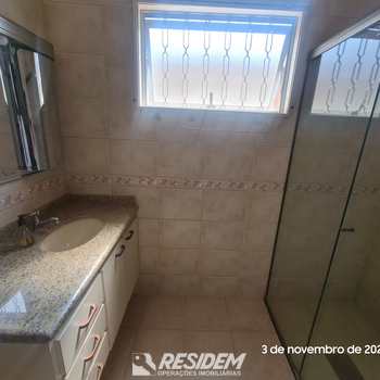 Casa em Bauru, bairro Vila Industrial