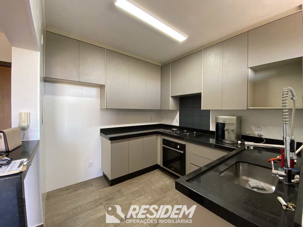 Apartamento em Bauru, no bairro Estoril Centreville