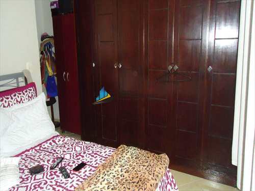 Apartamento, código 5705 em Santos, bairro Embaré