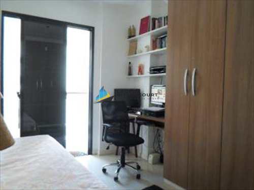 Apartamento, código 5424 em Santos, bairro José Menino