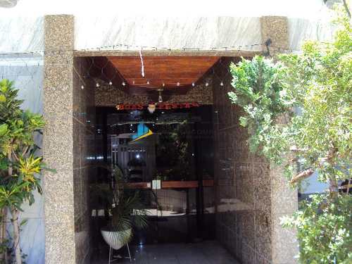 Apartamento, código 7794 em Santos, bairro Embaré
