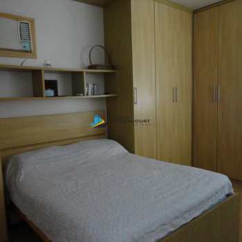 Apartamento em São Vicente, bairro Centro