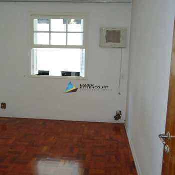 Apartamento em Santos, bairro Boqueirão