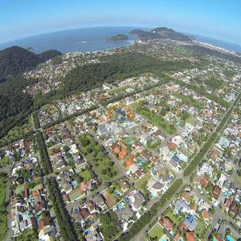 Terreno de Condomínio em Guarujá, bairro Acapulco