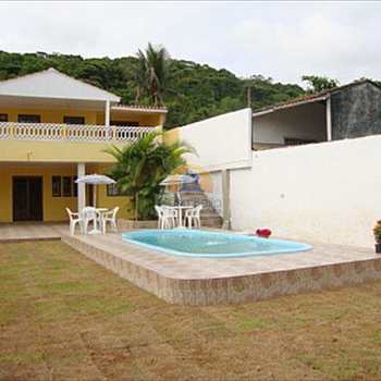 Casa em Guarujá, bairro Tombo