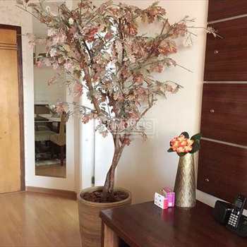 Apartamento em Santos, bairro Encruzilhada
