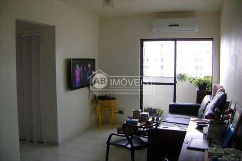 Apartamento, código 2672 em Santos, bairro Estuário