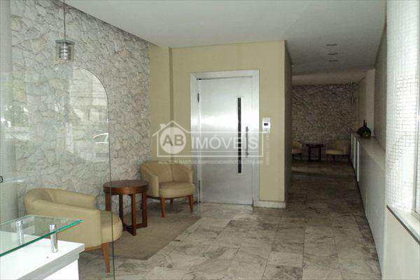 Apartamento em Santos, no bairro Gonzaga