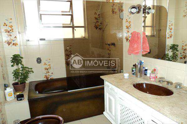 Apartamento em Santos, no bairro Gonzaga