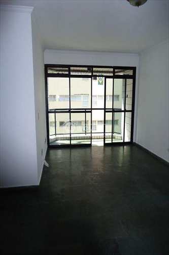 Apartamento, código 2046 em São Vicente, bairro Itararé